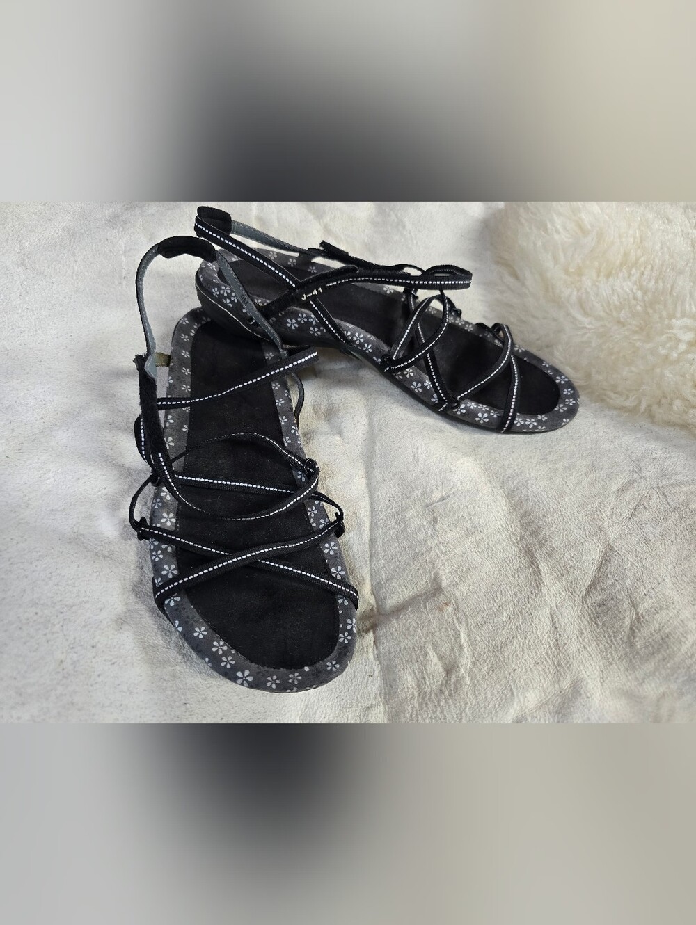Women’s Size 9 Black Strappy Adventure On Sandals